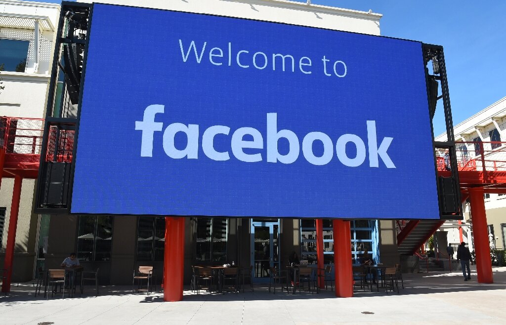 Facebook business marketing development and planning